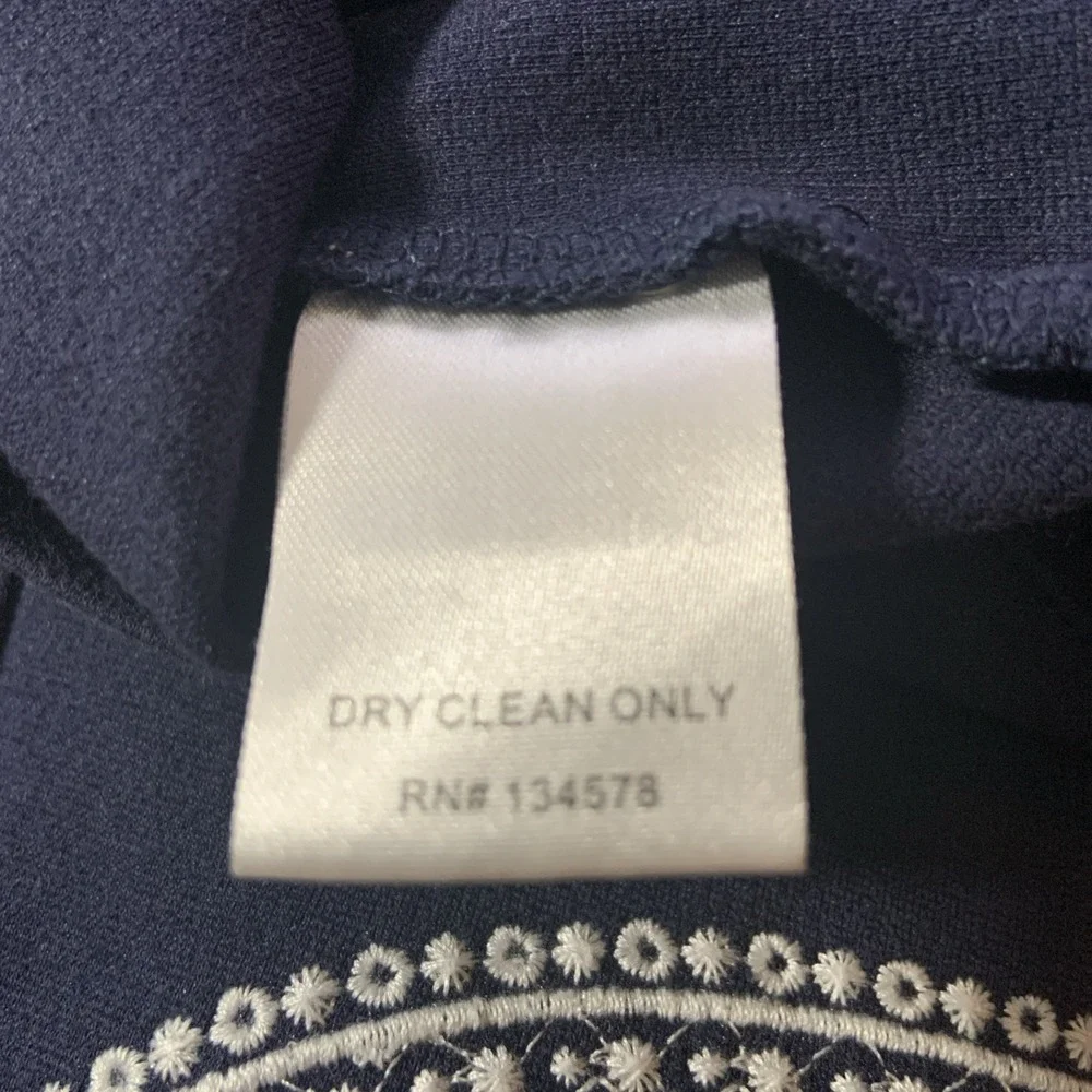 Vineyard Vines Girls 3T Dress Navy White Embroidered Detail On Neck  & Pockets
